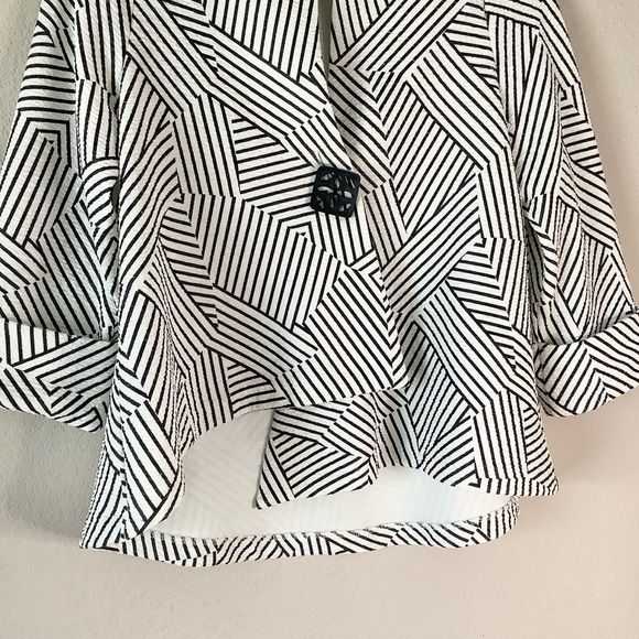 IC COLLECTION Asymmetric One-Button Blazer Jacket Textured White Black Lagenlook - Picture 5 of 12